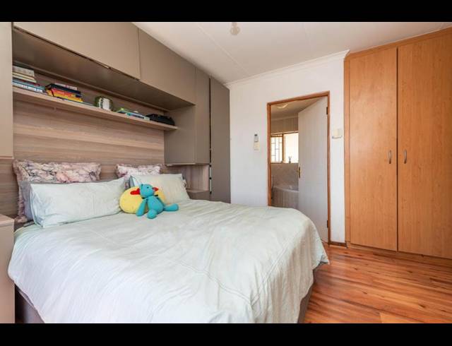 2 BEDROOM DUPLEX FOR SALE IN WINCHESTER HILLS